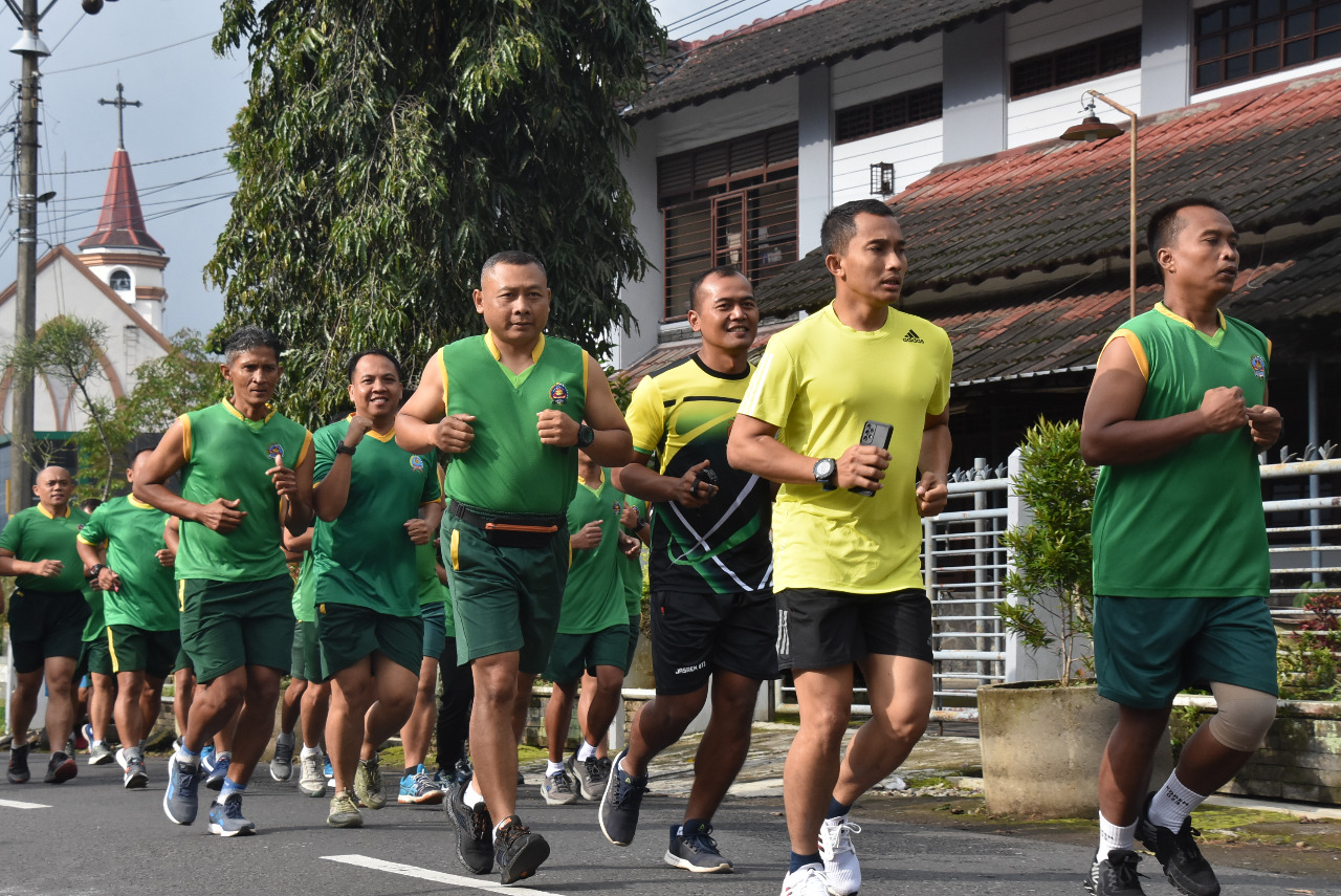Jaga Kebugaran Tubuh, Prajurit Korem 073/Makutarama Aerobik Bersama